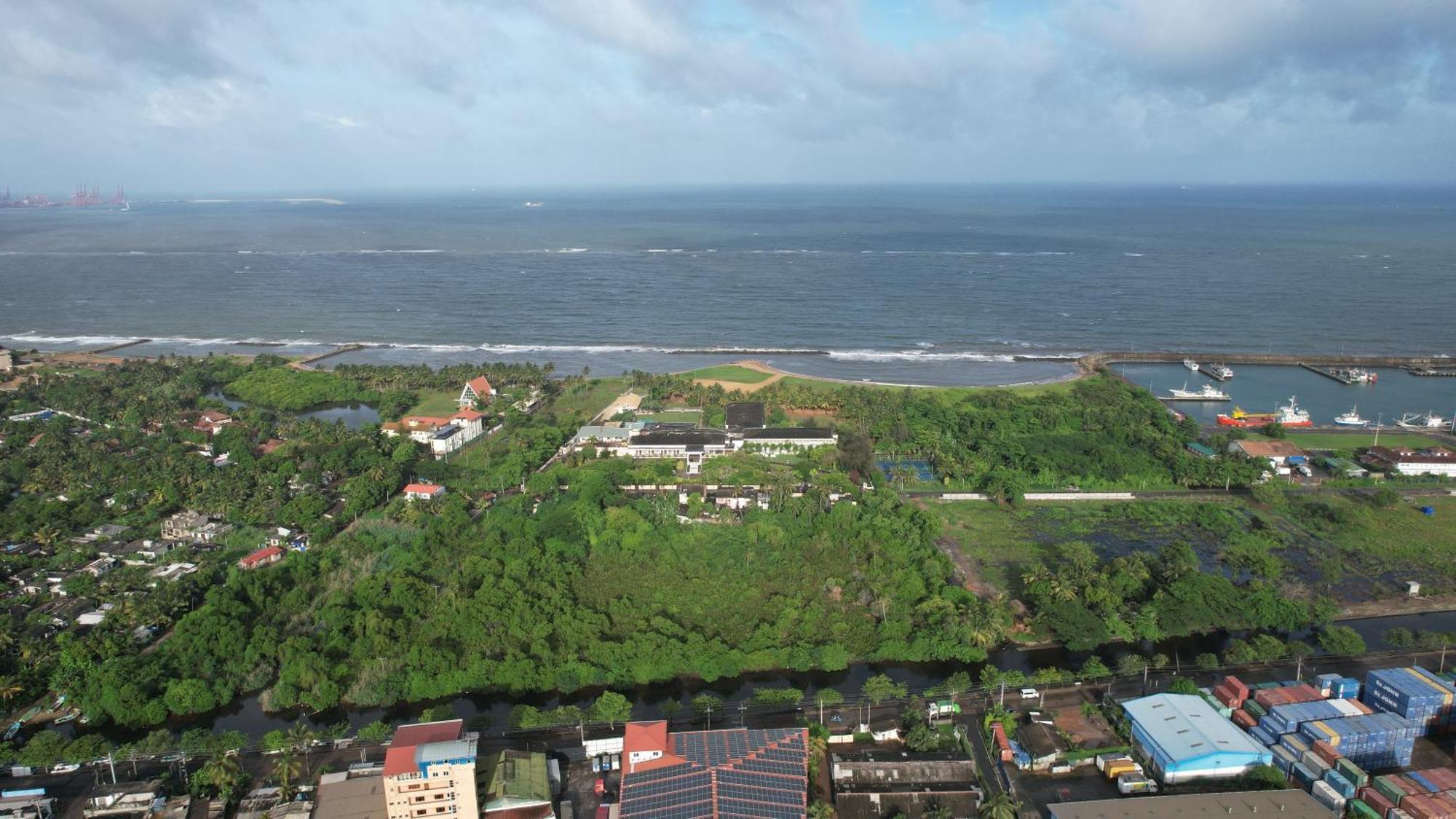 Pegasus Reef - A Beach Resort In Colombo Wattala Exterior foto